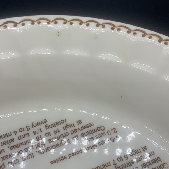 Vintage 1983 Royal China Co. Apple Pie 10” Pie Pan - Picture 8 of 14